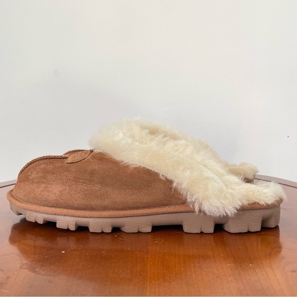 UGG Women’s Coquette Chestnut Brown Sheepskin Lined Mule Clogs - Picture 5 of 9